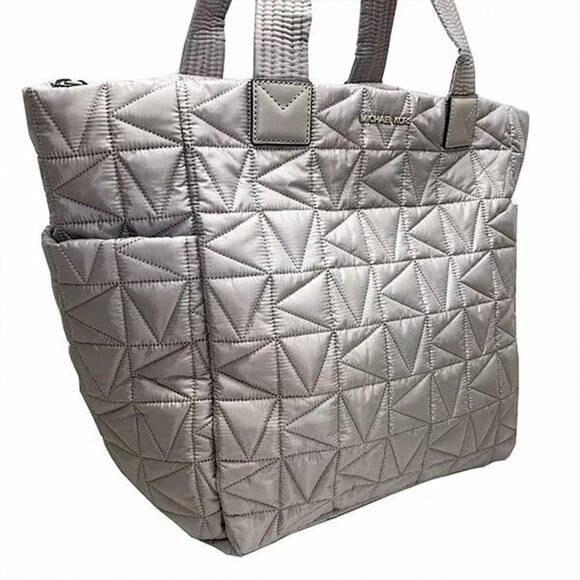 S Michael Kors Winnie Quilted Nylon Pearl Grey Large Tote 35T1TW4T3C NWT $398 - Picture 5 of 5